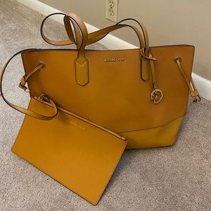 Michael Kors Tote